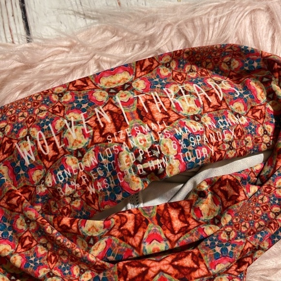 Wolven Threads Fractal High Rise Patterned Leggings - Picture 3 of 8